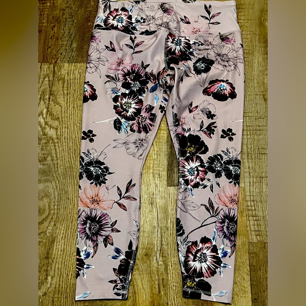 NWOT: RBX Multicolor Floral High Waist Women's Capri legging